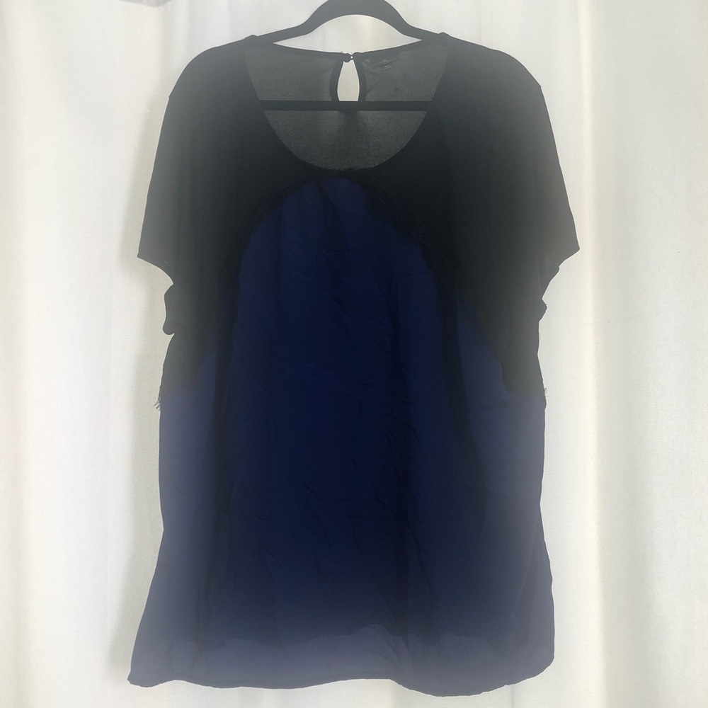 🖤4/$25🖤 Blue and black shirt